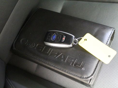 Used 2016 Subaru Legacy 2.5i Limited image 27