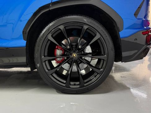 Used 2021 Lamborghini Urus AWD/4WD image 35