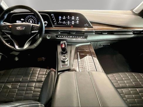 Used 2023 Cadillac Escalade Sport Platinum w/ LPO, ONYX Package image 13