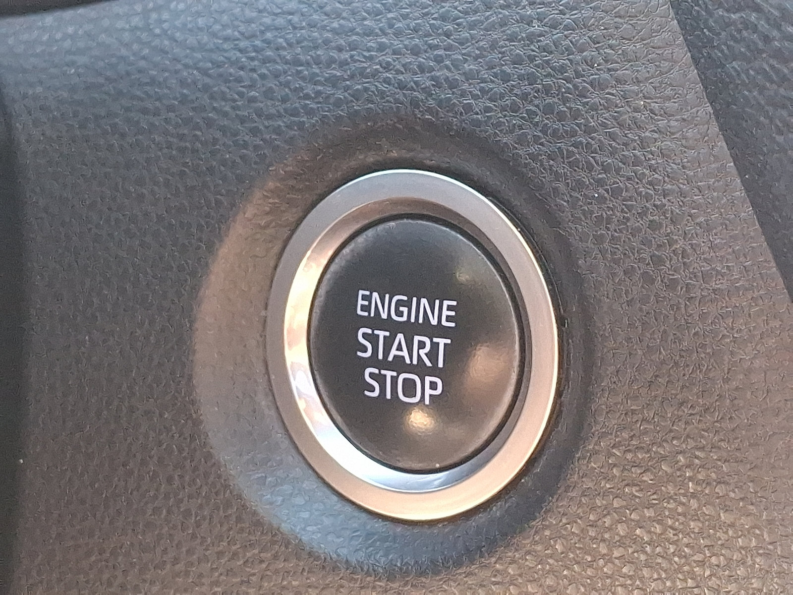 Used 2020 Toyota Corolla SE w/ SE Premium Package FWD image 24