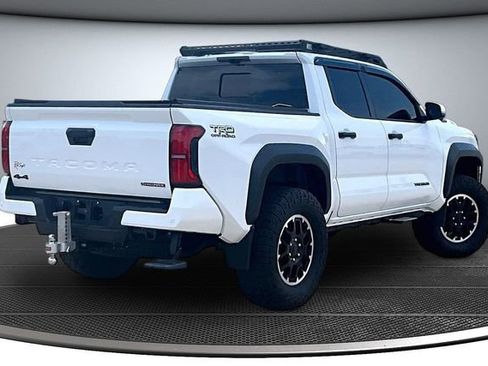 Used 2025 Toyota Tacoma TRD Off-Road w/ TRD Off Road Premium Package AWD/4WD image 6