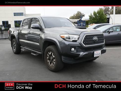 Used 2019 Toyota Tacoma TRD Sport w/ Technology Package image 3