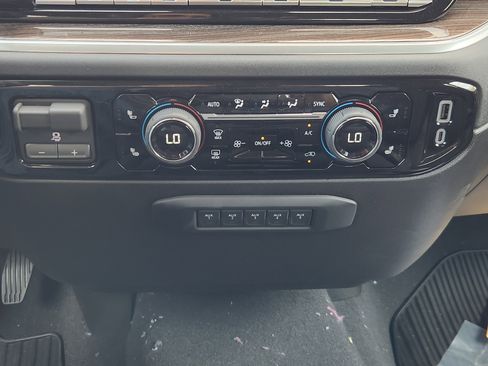 New 2026 Chevrolet Silverado 3500 LT w/ Convenience Package image 14