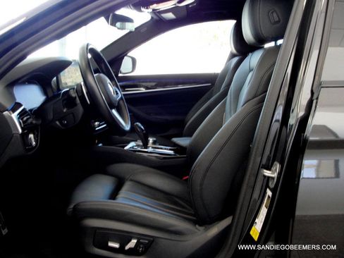 Used 2023 BMW 540i w/ M Sport Package RWD image 27