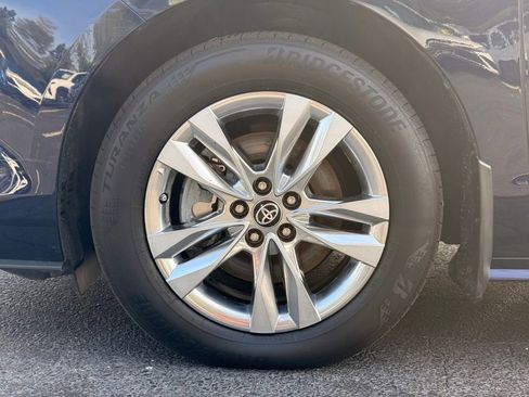 Used 2022 Toyota Sienna XLE w/ XLE Plus Package AWD/4WD image 10