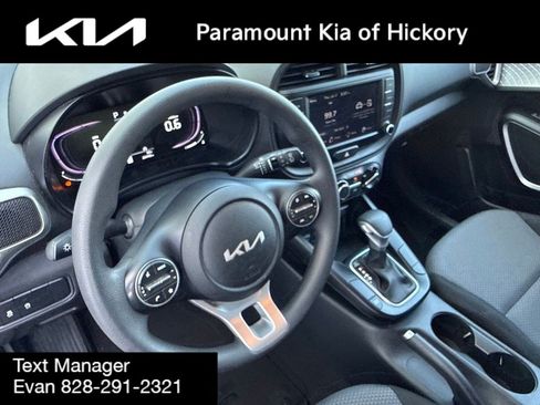 Used 2023 Kia Soul LX FWD image 18