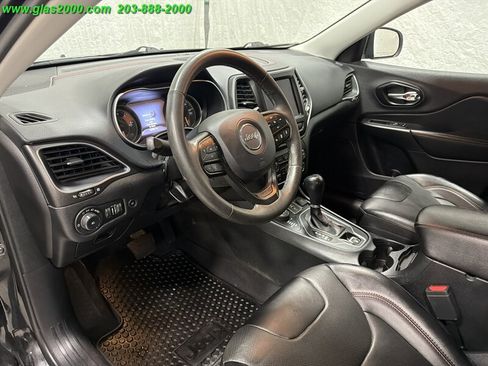 Used 2022 Jeep Cherokee Trailhawk w/ Sound & Nav Group AWD/4WD image 3