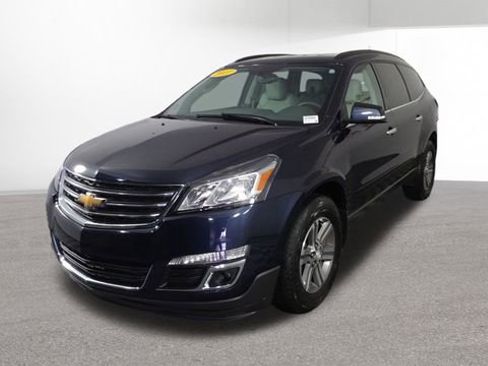 Used 2017 Chevrolet Traverse LT image 4