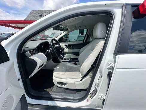 Used 2019 Land Rover Discovery Sport SE AWD/4WD image 10