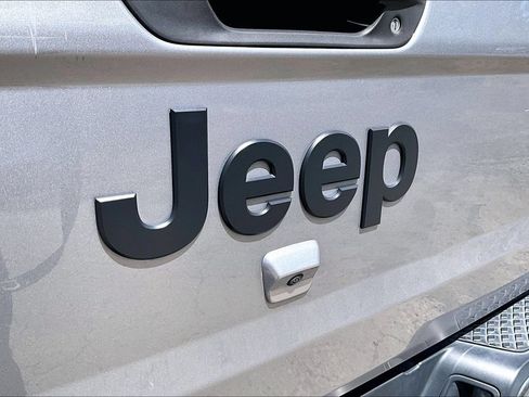Used 2020 Jeep Gladiator Sport w/ Quick Order Package 24S AWD/4WD image 11