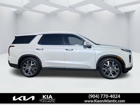Used 2022 Hyundai Palisade SEL w/ 8P Bench Seat Package AWD/4WD image 2