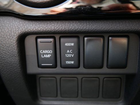 Certified 2021 Nissan Titan SV w/ SV Convenience Package AWD/4WD image 30