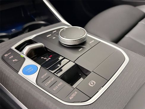 New 2026 BMW i4 eDrive40 w/ Premium Package RWD image 32