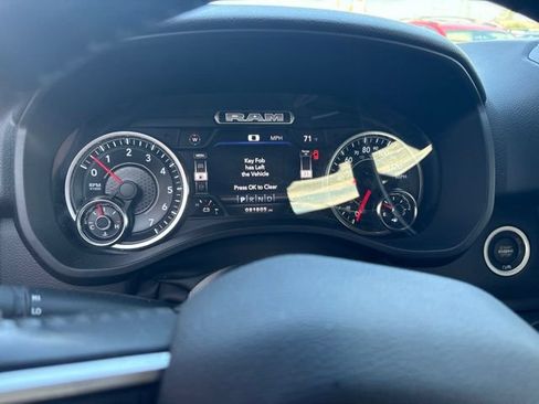 Used 2022 RAM 1500 Big Horn AWD/4WD image 8