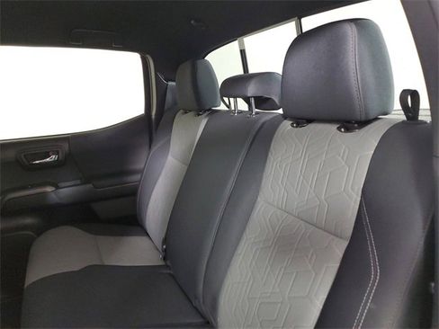 Used 2023 Toyota Tacoma TRD Sport image 11