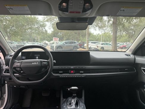 Used 2025 Kia K4 FWD image 32