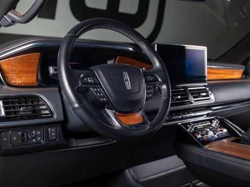 Used 2022 Lincoln Navigator L Black Label AWD/4WD image 22