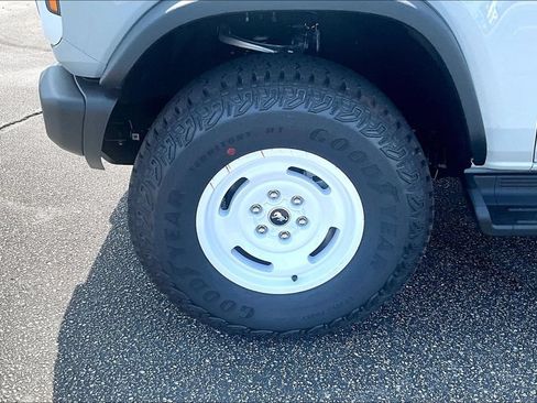 New 2026 Ford Bronco Heritage Edition AWD/4WD image 12