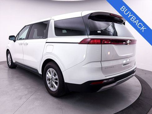 Used 2024 Kia Carnival LX FWD image 12