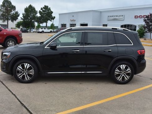 Used 2024 Mercedes-Benz GLB 250 image 9