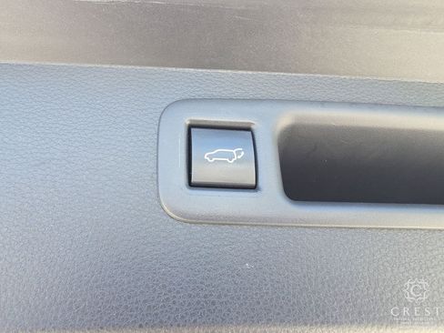 Used 2023 Toyota Highlander XLE FWD image 26