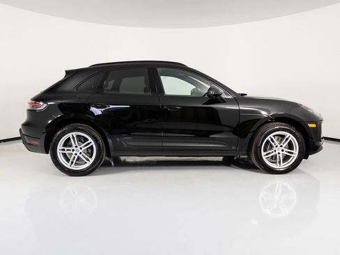 New 2026 Porsche Macan image 8