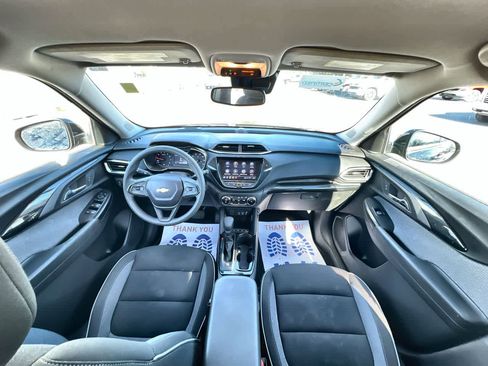 Used 2023 Chevrolet TrailBlazer LT w/ Convenience Package image 19