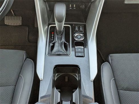 Used 2025 Mitsubishi Eclipse Cross SE image 30