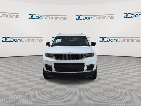 Used 2023 Jeep Grand Cherokee L Limited w/ Luxury Tech Group II AWD/4WD image 3