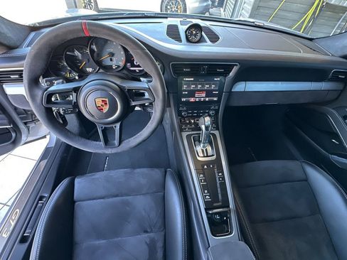 Used 2018 Porsche 911 GT3 RWD image 6