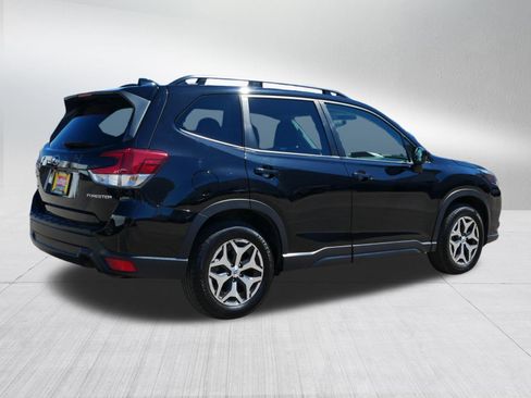 Used 2022 Subaru Forester Premium AWD/4WD image 7