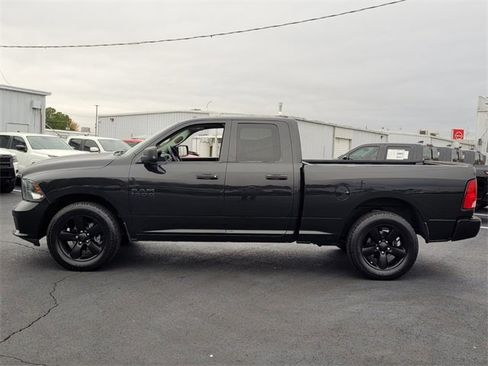 Used 2018 RAM 1500 Express w/ Black Ram 1500 Express Group image 4