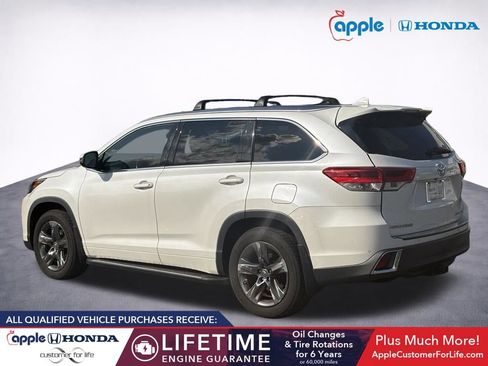 Used 2018 Toyota Highlander Limited Platinum AWD/4WD image 4