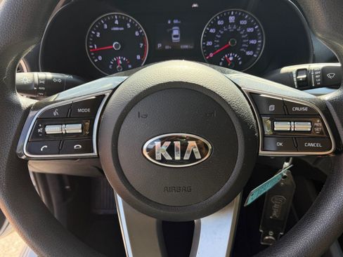 Certified 2021 Kia Forte LXS FWD image 25