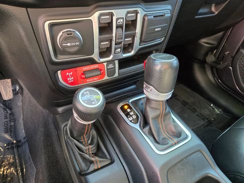 Used 2021 Jeep Gladiator Mojave image 25