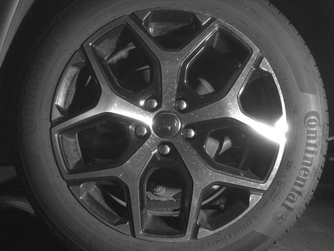 Used 2025 Jeep Compass Limited image 14