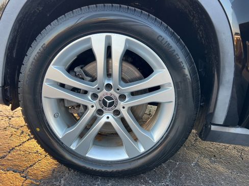 Used 2019 Mercedes-Benz GLA 250 4MATIC image 39