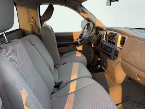 Used 2007 Dodge Ram 1500 Truck SLT image 14