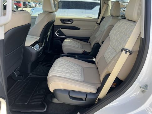 New 2026 Nissan Armada Platinum image 17