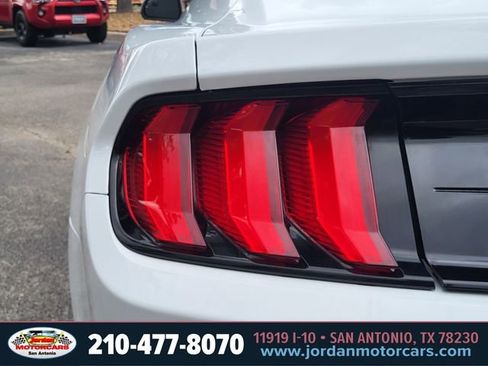 Used 2020 Ford Mustang Coupe RWD image 10