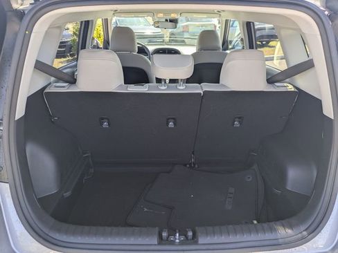 Used 2025 Kia Soul LX FWD image 12