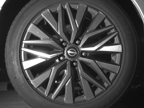 Used 2024 Nissan Altima 2.5 SV FWD image 15