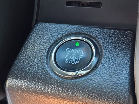 Used 2018 Ford F150 Lariat w/ Equipment Group 502A Luxury image 40