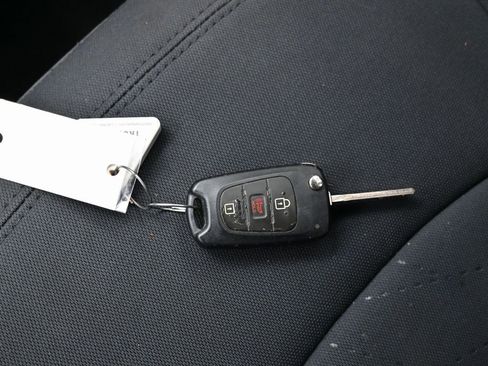 Used 2013 Kia Rio SX image 25