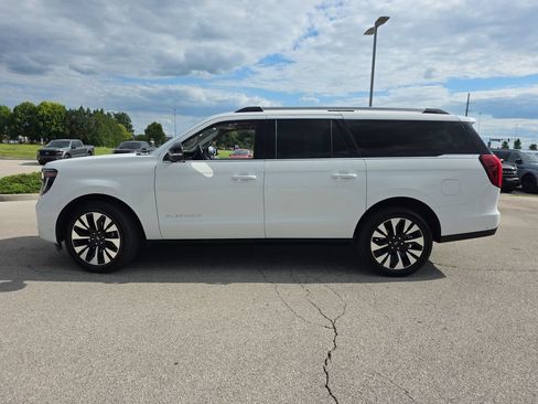 Used 2025 Ford Expedition Max Platinum w/ Driver's Package AWD/4WD image 4