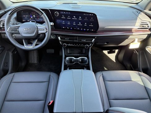 New 2026 Chevrolet Traverse Z71 w/ Enhanced Driving Package image 10