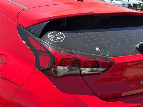 Used 2019 Hyundai Veloster Turbo FWD image 14