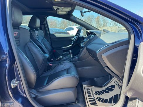 Used 2016 Ford Focus ST w/ Equipment Group 401A image 18