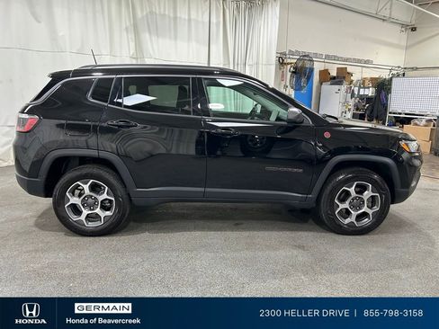 Used 2022 Jeep Compass Trailhawk w/ Sun and Sound Group AWD/4WD image 9