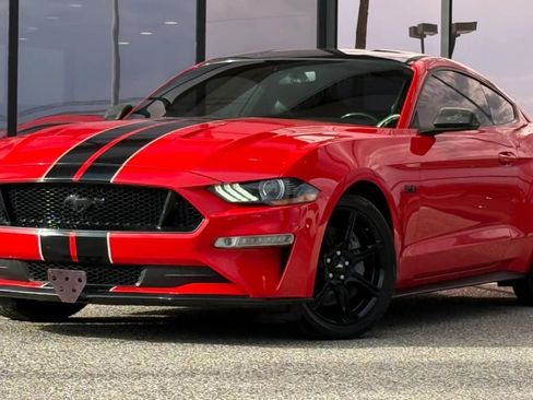 Used 2018 Ford Mustang GT w/ Black Accent Pkg RWD image 2